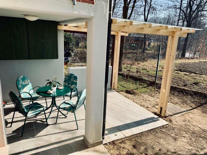 Apartma Spelca Banovci Bagian luar foto